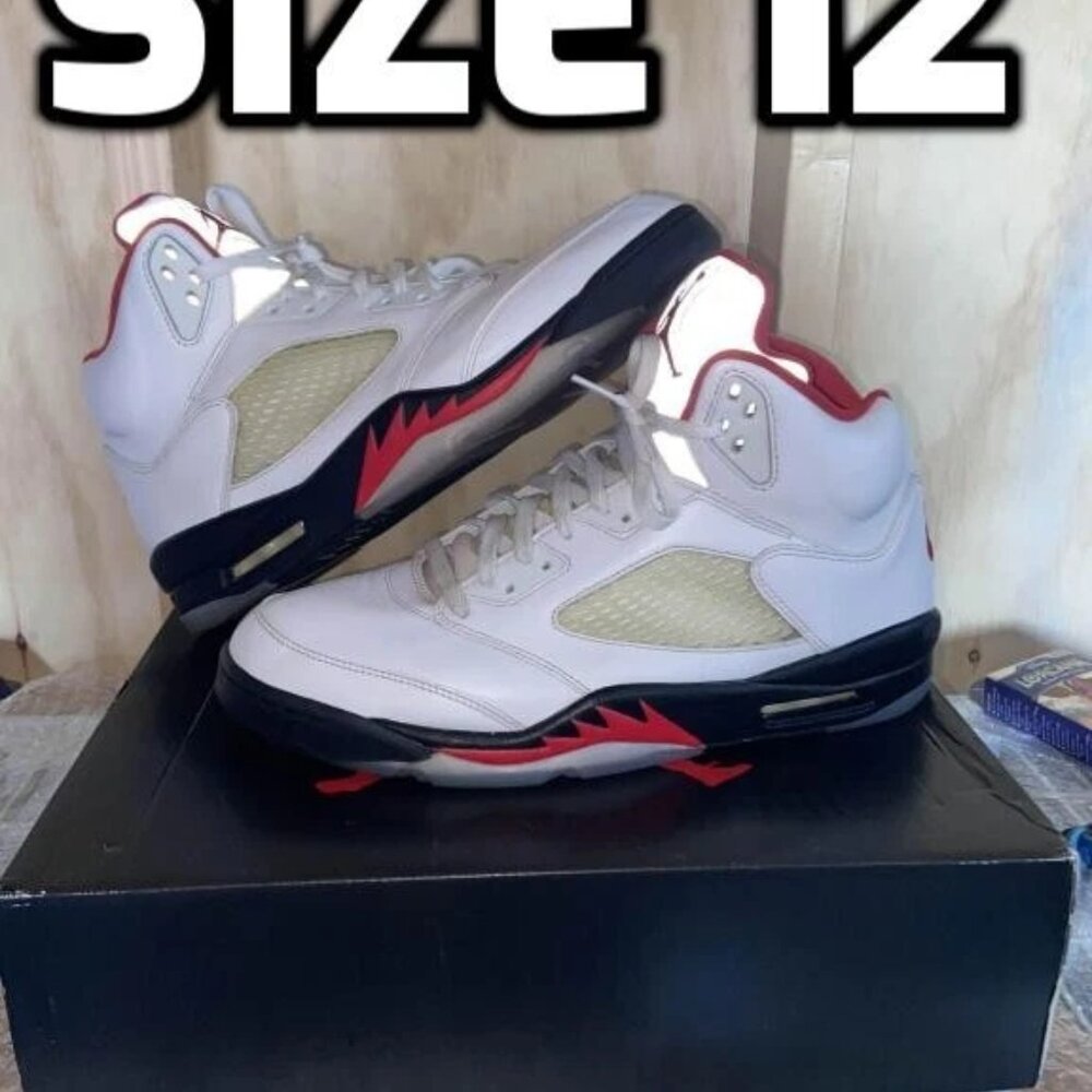 Nike Air Jordan 5 Fire Red Silver Tongue Size 12 Men DA1911-102 OG V Retro Clean